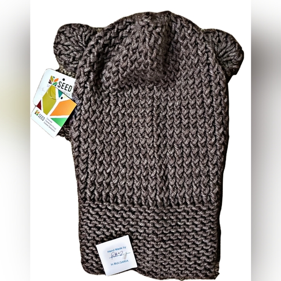 Knitted Kid Size Bear Hoodie/Hat - Picture 2 of 3